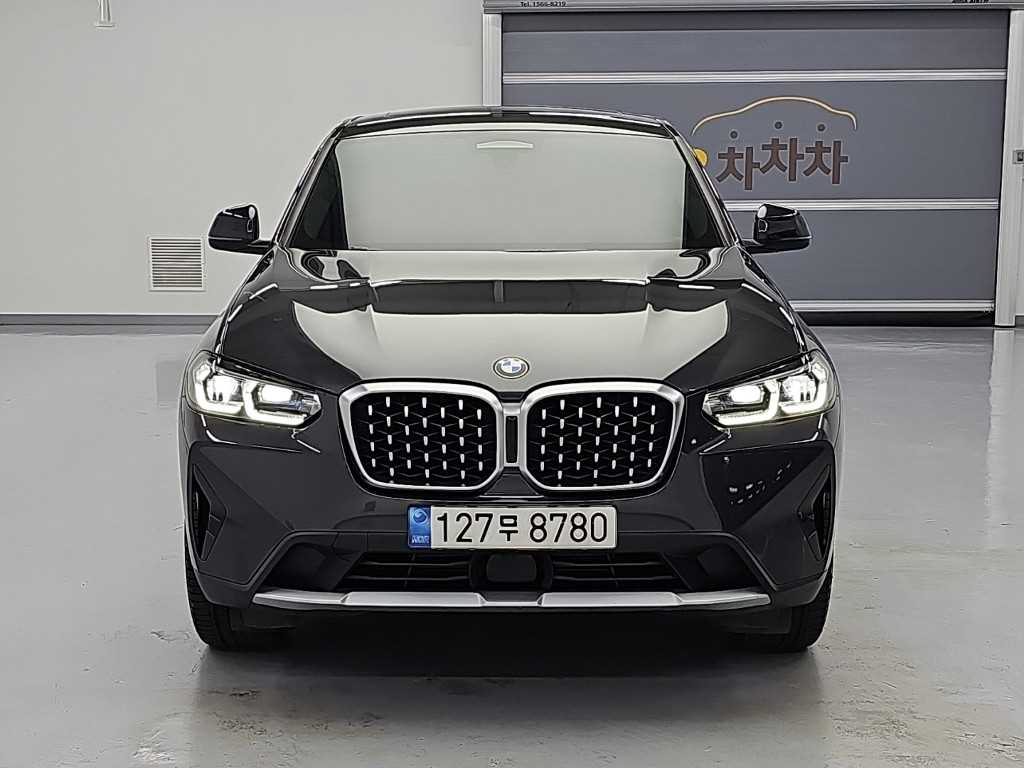 BMW X4 xDrive 20i xLine 사진 2/18