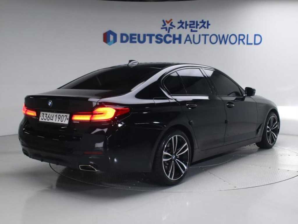 BMW 5시리즈 520i 럭셔리 사진 2/20