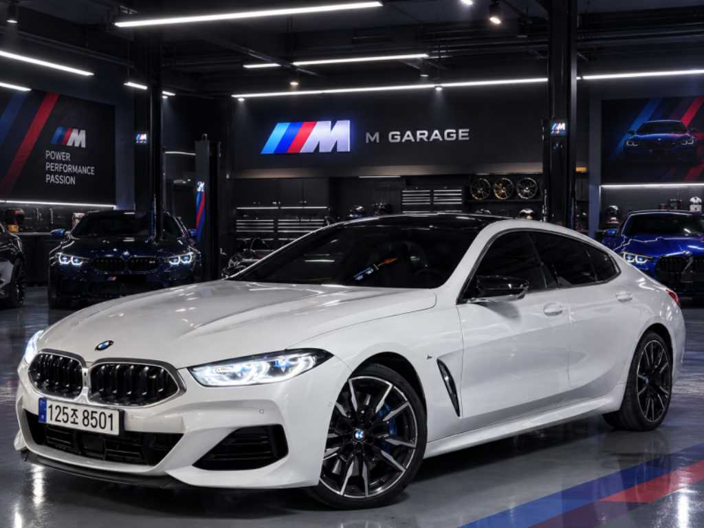 BMW 8시리즈 M850i xDrive 그란 쿠페 사진