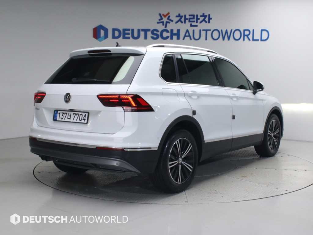 폭스바겐 티구안 2.0 TDI 사진 2/20