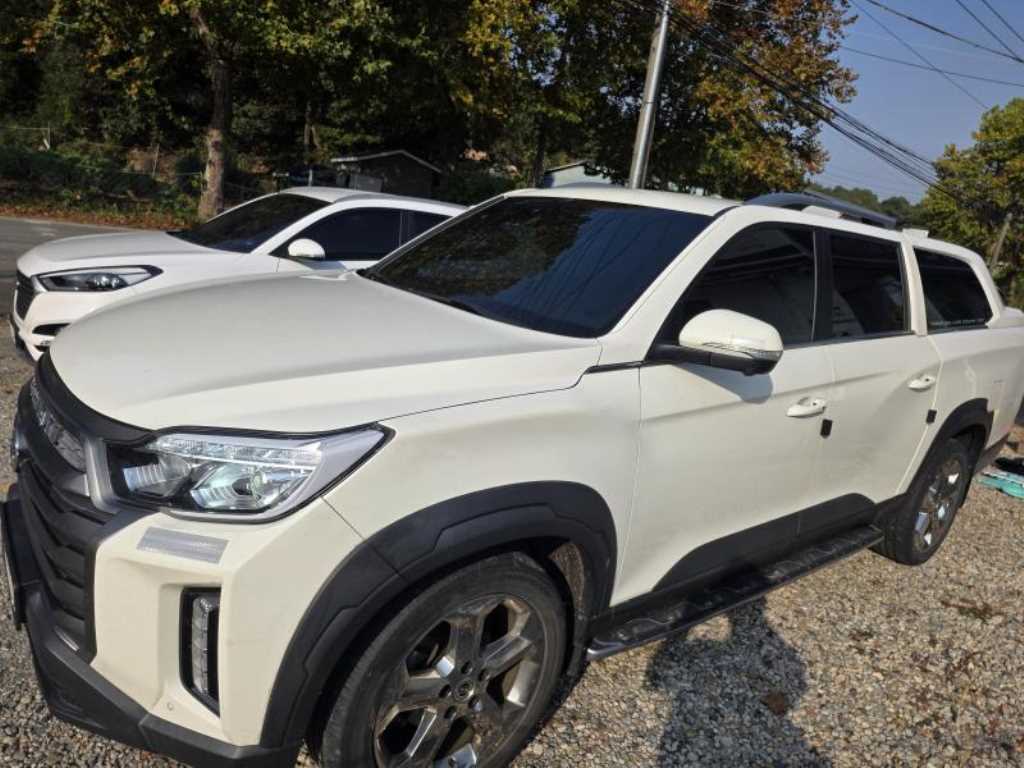 KGM 렉스턴 디젤 2.2 4WD 노블레스 사진 2/16