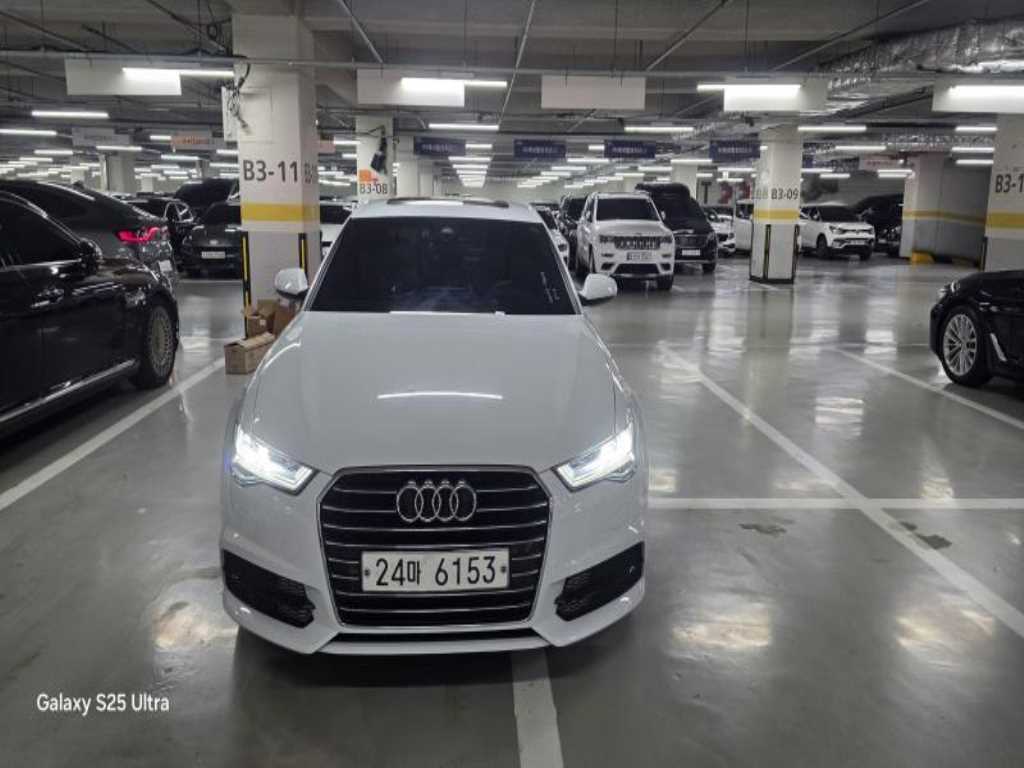 아우디 A6 40 TFSI 프리미엄 사진