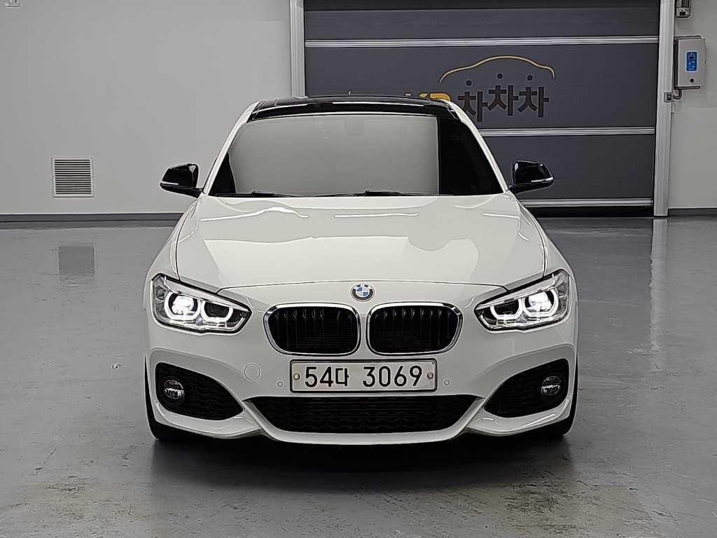 BMW 1시리즈 118d 스포츠 사진 2/18
