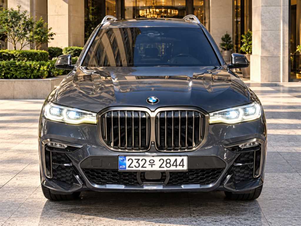 BMW X7 M50i 사진