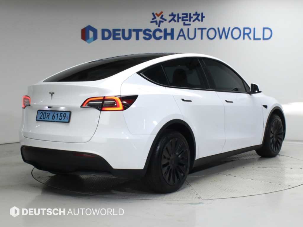 테슬라 모델 Y RWD 사진 2/20