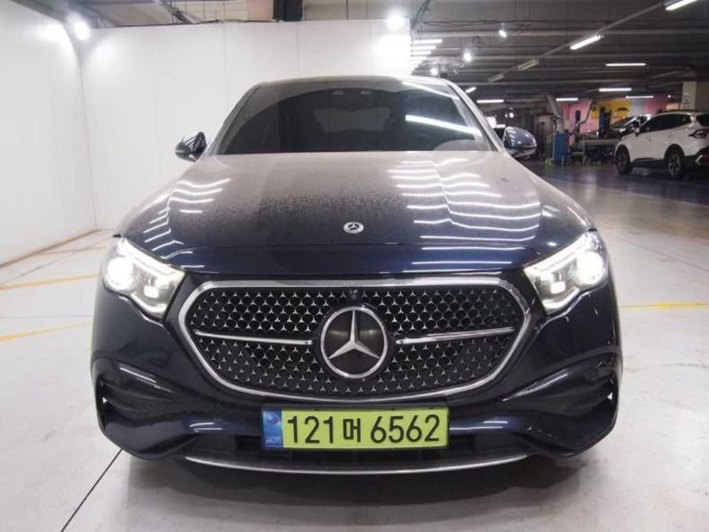벤츠 E 클래스 E300 4MATIC AMG Line 사진 2/16