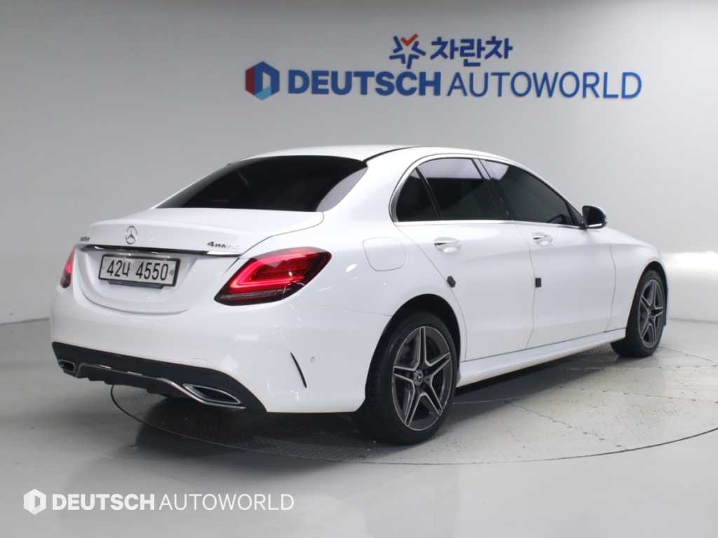 벤츠 C 클래스 C220 d 4MATIC AMG Line 사진 2/20