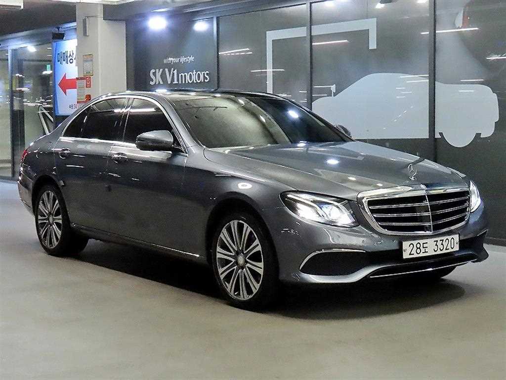 벤츠 E 클래스 E400 4MATIC 익스클루시브 사진