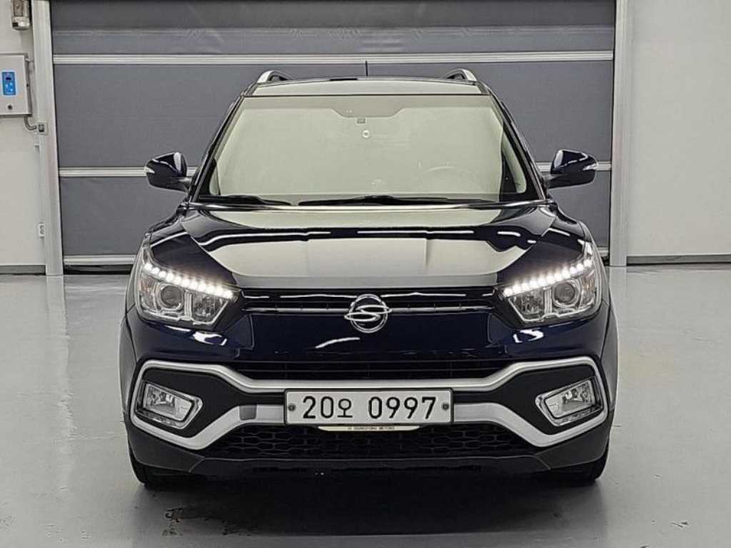 KGM 티볼리 2WD 디젤 1.6 IX 사진 2/19