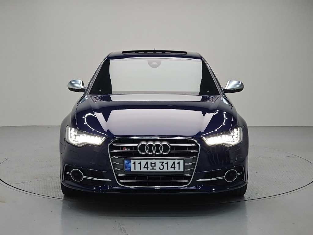 아우디 S6 4.0 TFSI 콰트로 사진 2/19