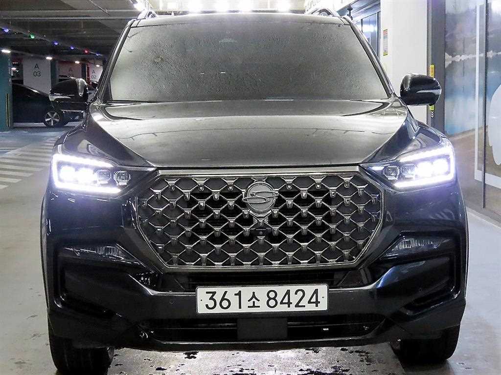 KGM 렉스턴 디젤 2.2 4WD 더 블랙 사진 2/20