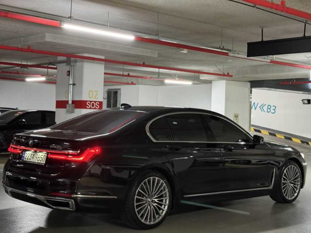 BMW 7시리즈 730d xDrive M 스포츠 사진 2/20