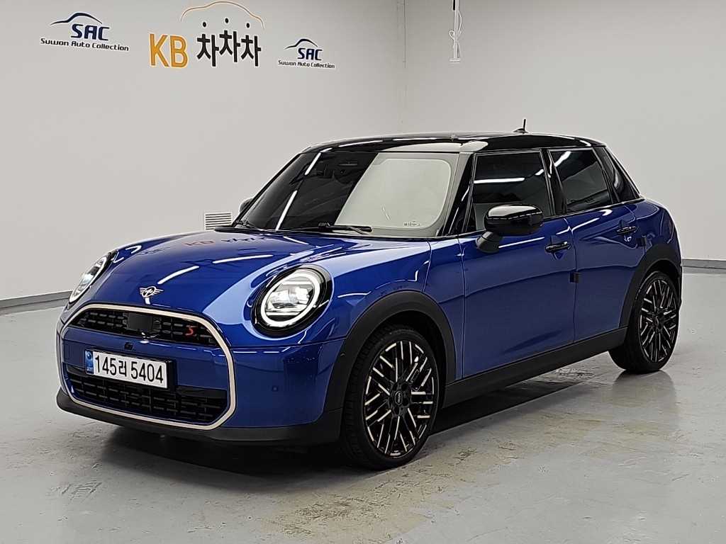 MINI 쿠퍼 5도어 페이버드 사진