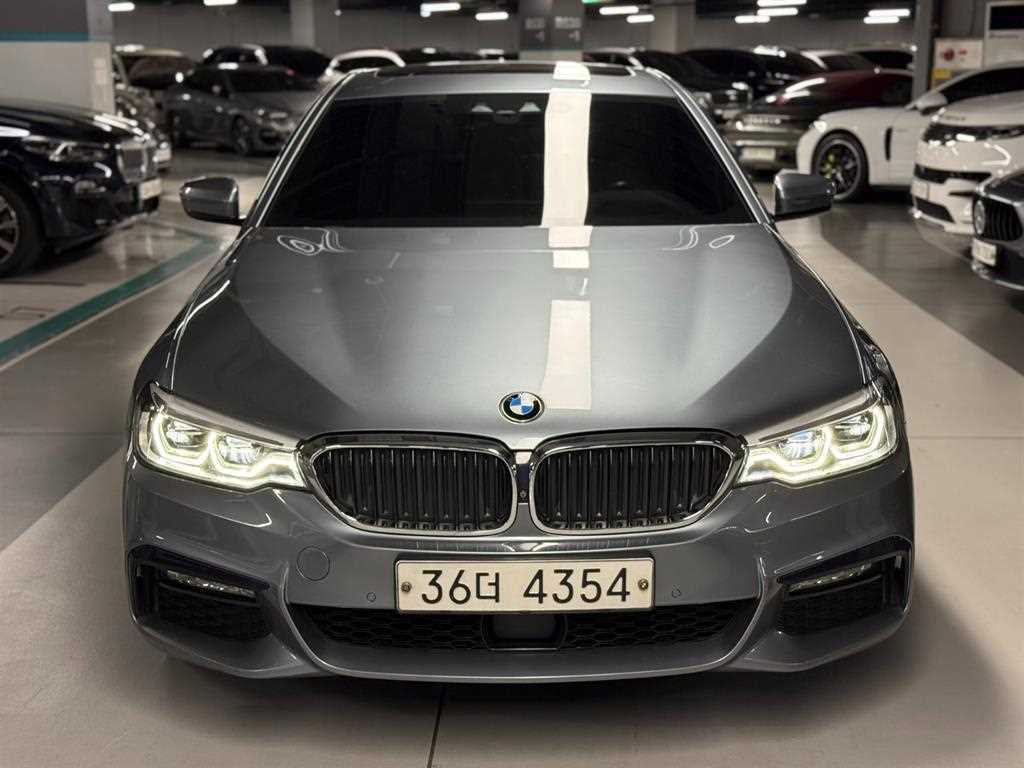 BMW 5시리즈 530i M 스포츠 플러스 사진 2/20