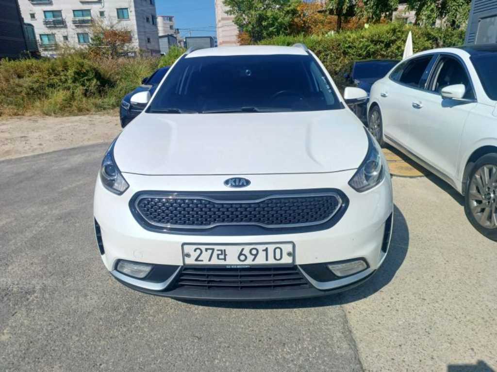 기아 니로 1.6 하이브리드 프레스티지 사진