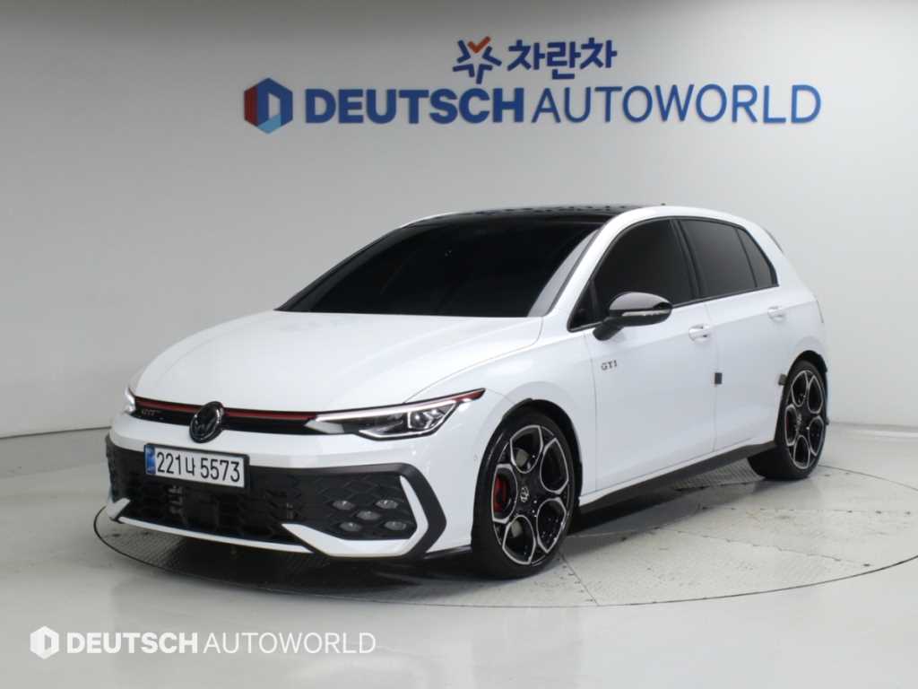 폭스바겐 골프 2.0 GTI 사진