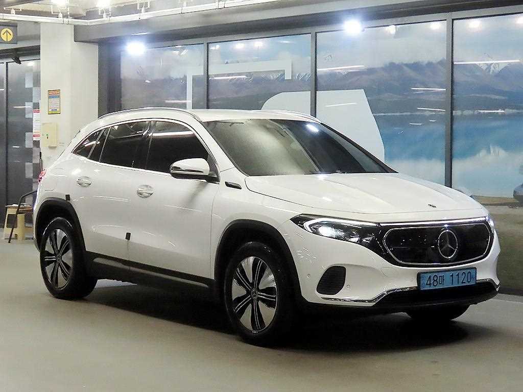 벤츠 EQA 250 AMG 패키지 사진