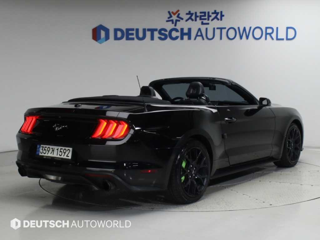 포드 머스탱 2.3 컨버터블 프리미엄 사진 2/20