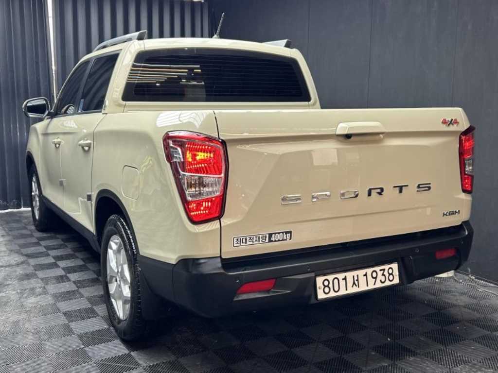 KGM 렉스턴 디젤 2.2 4WD 와일드 사진 2/19