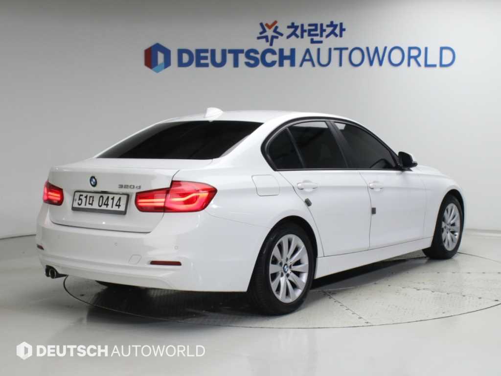 BMW 3시리즈 320d 사진 2/20