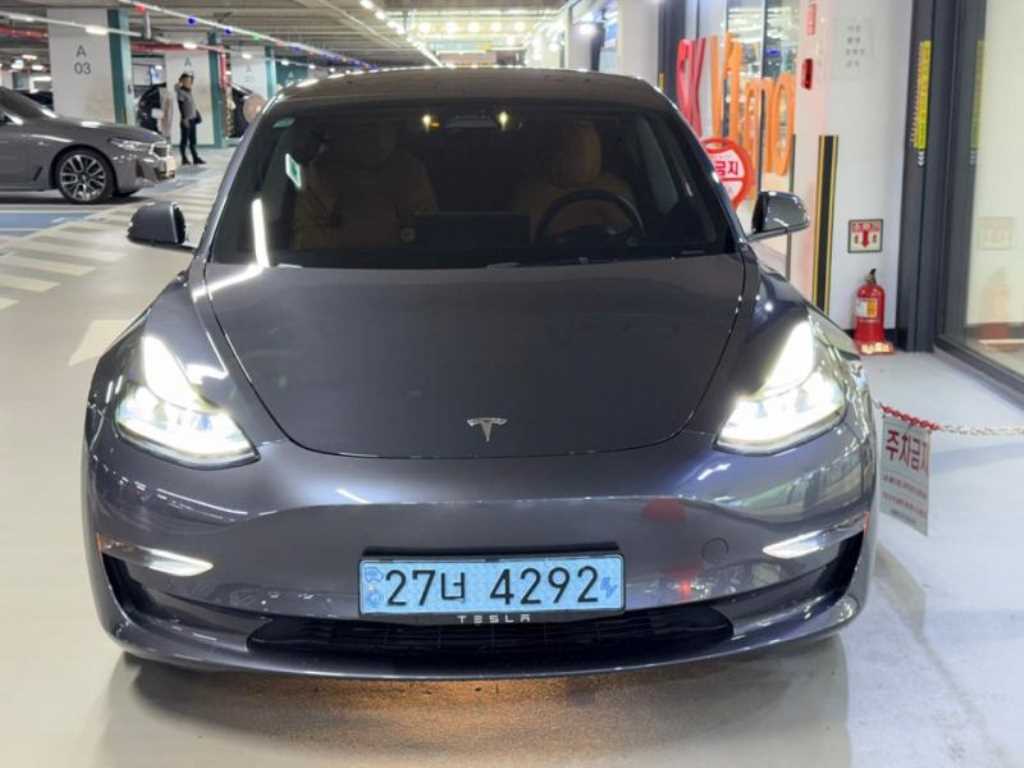 테슬라 모델 3 롱 레인지 사진 2/20