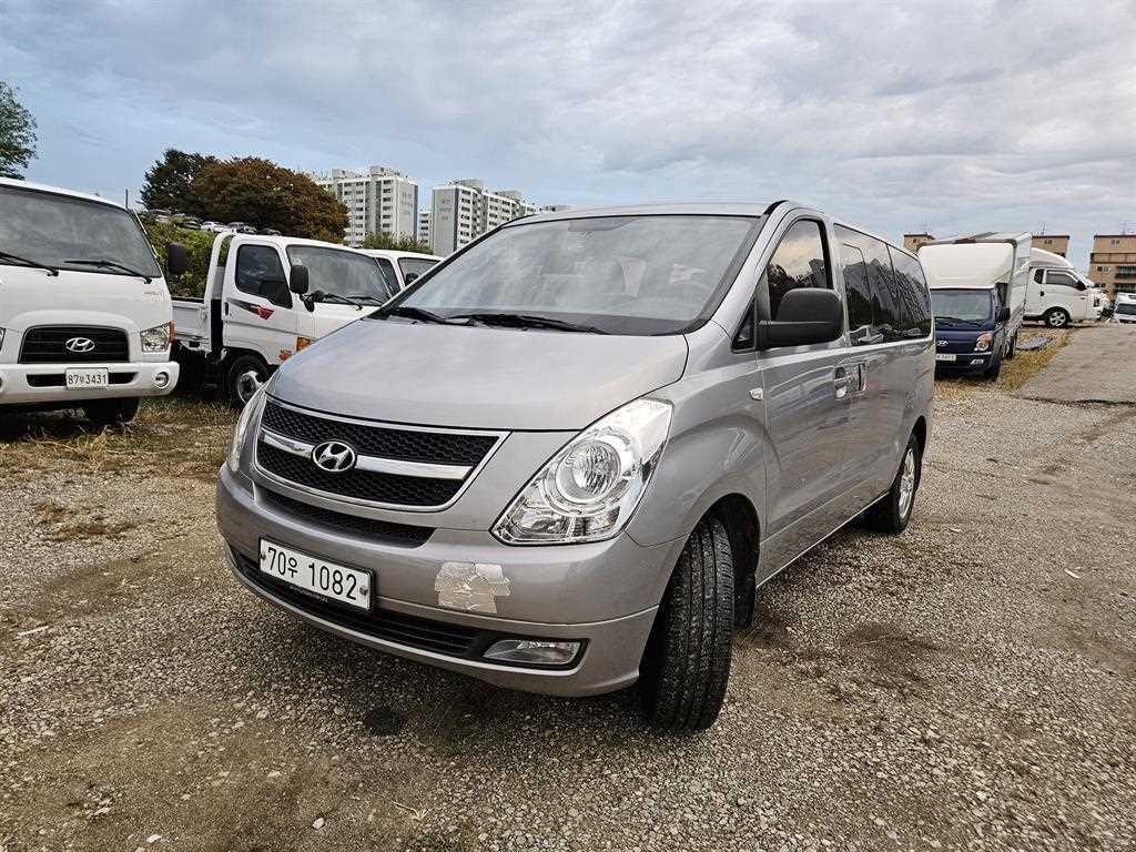 현대 스타렉스 12인승 왜건 4WD CVX 럭셔리 사진
