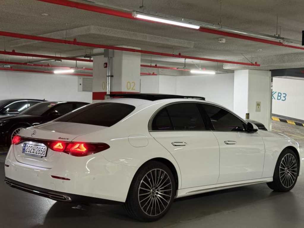 벤츠 E 클래스 E450 4MATIC 익스클루시브 사진 2/20