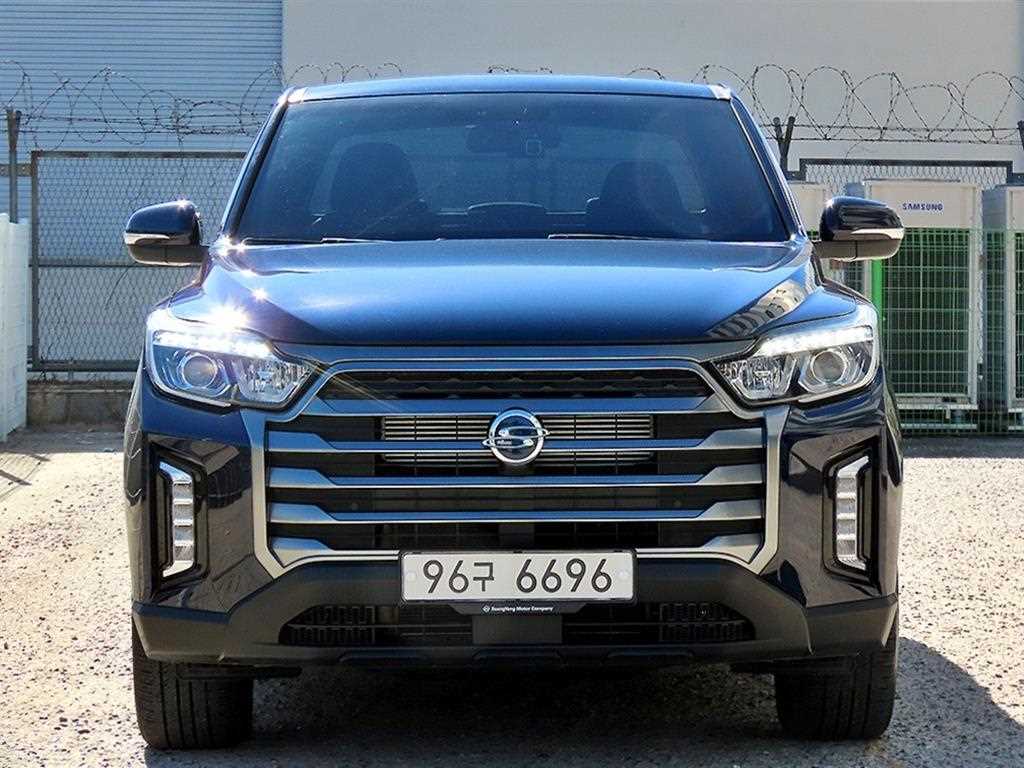 KGM 렉스턴 디젤 2.2 4WD 와일드 사진