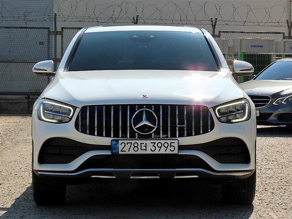 벤츠 GLC 클래스 GLC 300 e 4MATIC 쿠페 사진