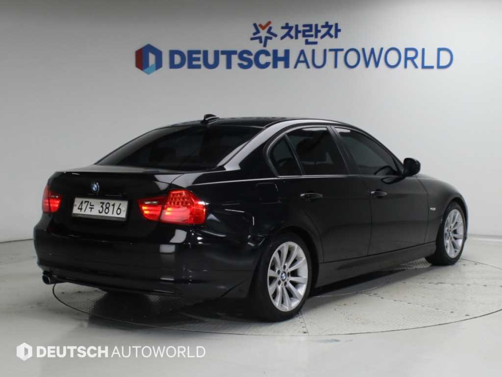 BMW 3시리즈 320i 세단 사진 2/20