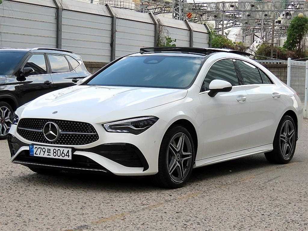벤츠 CLA 클래스 CLA 250 4MATIC AMG 라인 사진 2/19
