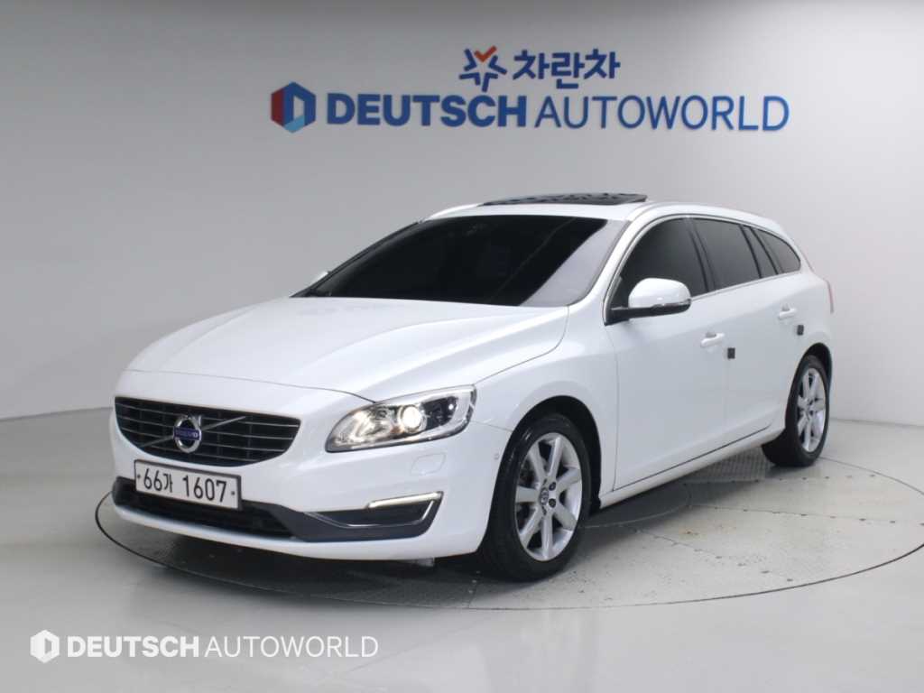 볼보 V60 2.0 D3 사진