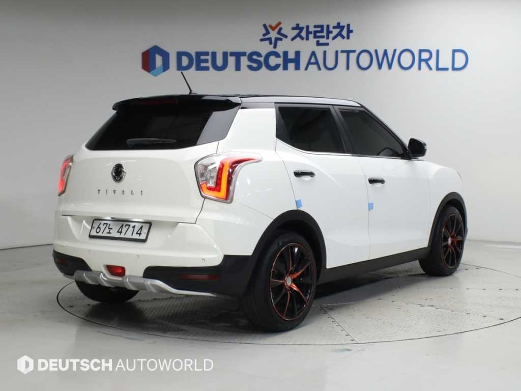 KGM 티볼리 가솔린 2WD 1.6 VX 사진 2/20