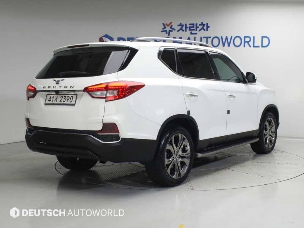 KGM 렉스턴 디젤 2.2 4WD 헤리티지 사진 2/20