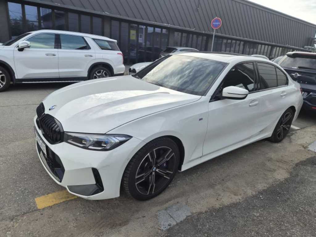 BMW 3시리즈 320i M 스포츠 사진 2/14
