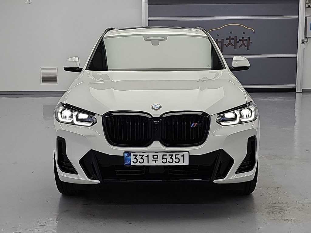 BMW X4 xDrive 20i xLine 사진 2/19