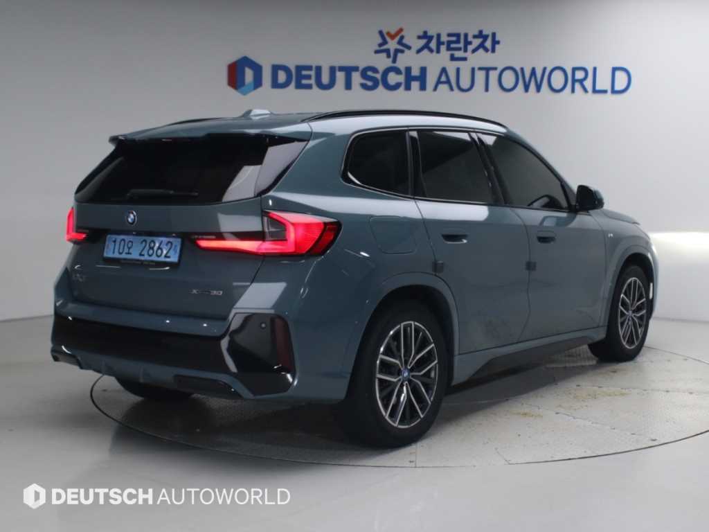 BMW iX1 xDrive 30 xLine 사진 2/20
