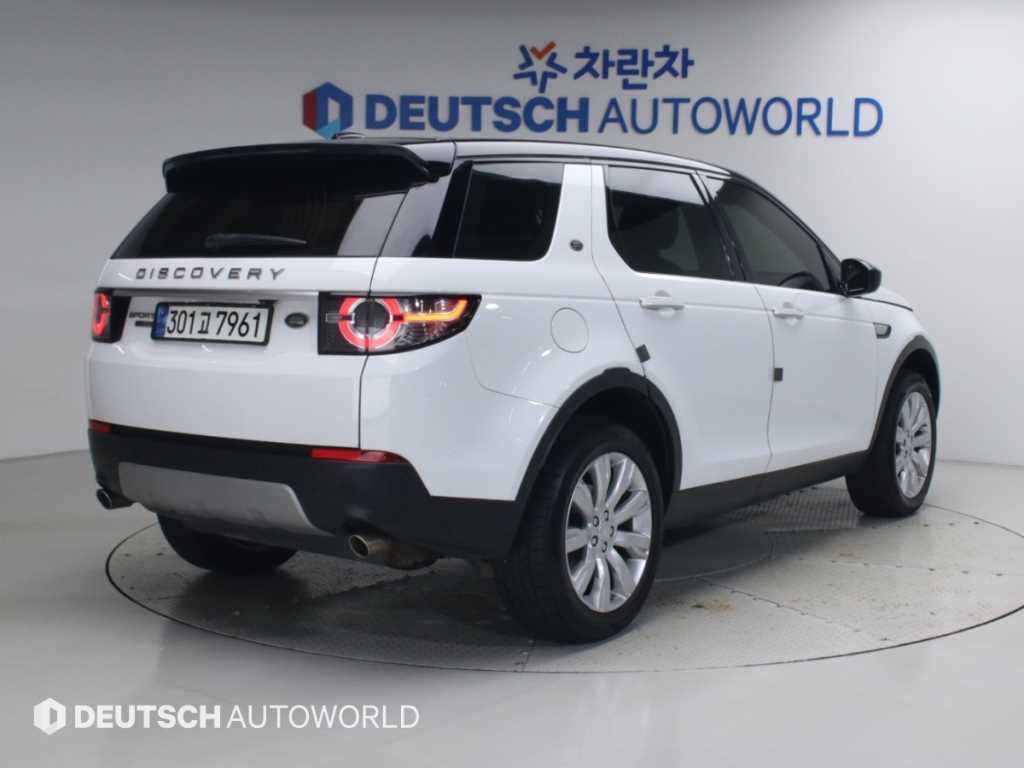 랜드로버 디스커버리 스포츠 2.0 TD4 HSE 럭셔리 사진 2/19