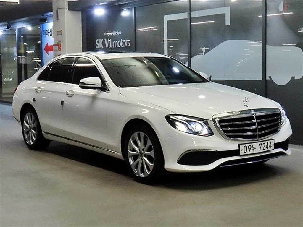 벤츠 E 클래스 E220d 익스클루시브 사진