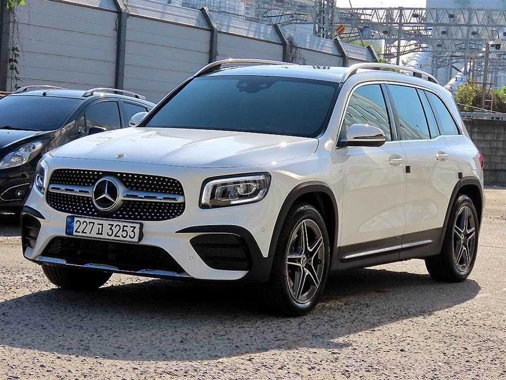 벤츠 GLB 클래스 GLB 250 4MATIC 사진 2/20