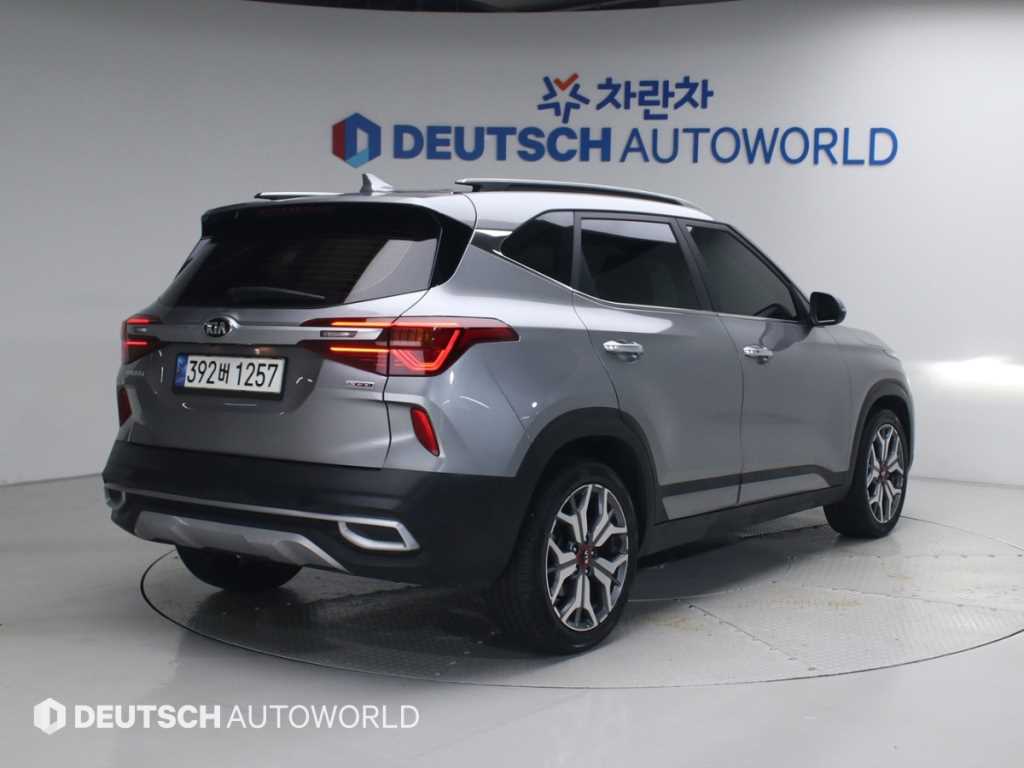 기아 셀토스 가솔린 1.6 터보 2WD 시그니처 사진 2/20