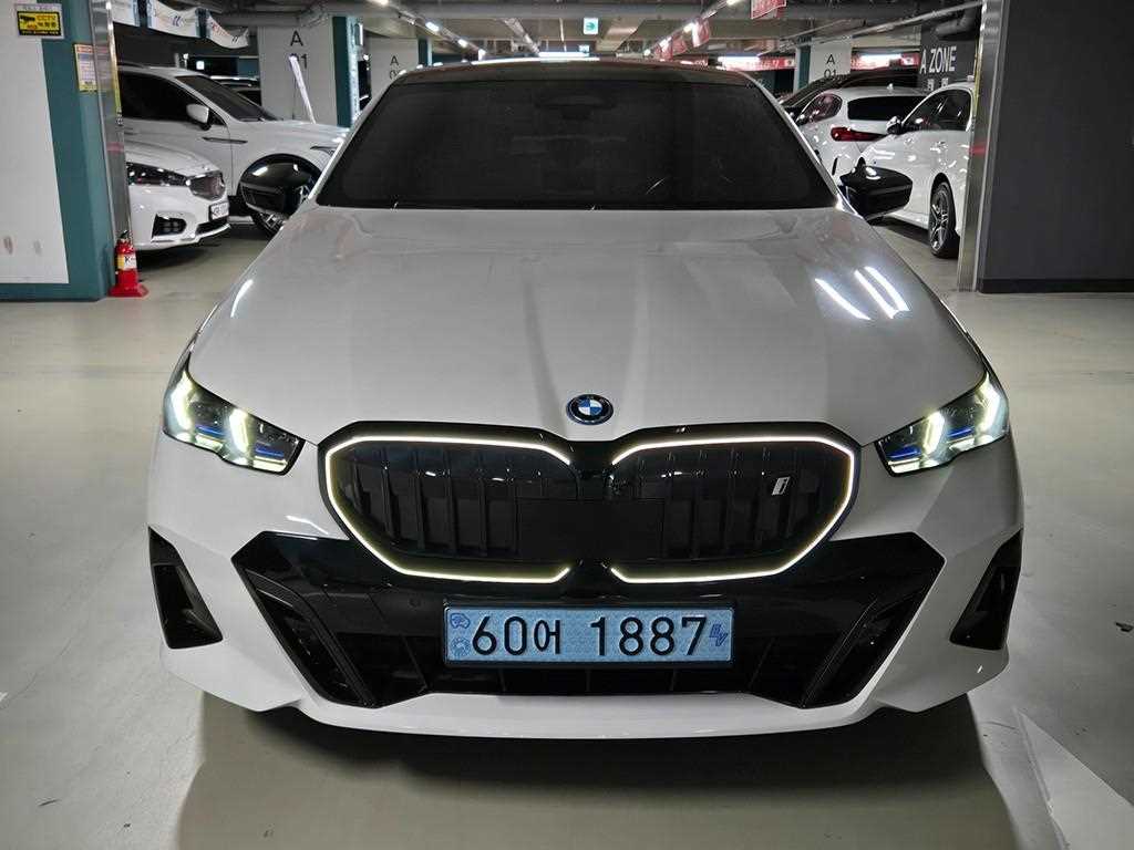 BMW i5 eDrive 40 M 스포츠 프로 사진 2/19