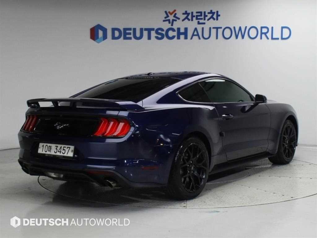 포드 머스탱 2.3 쿠페 프리미엄 사진 2/20