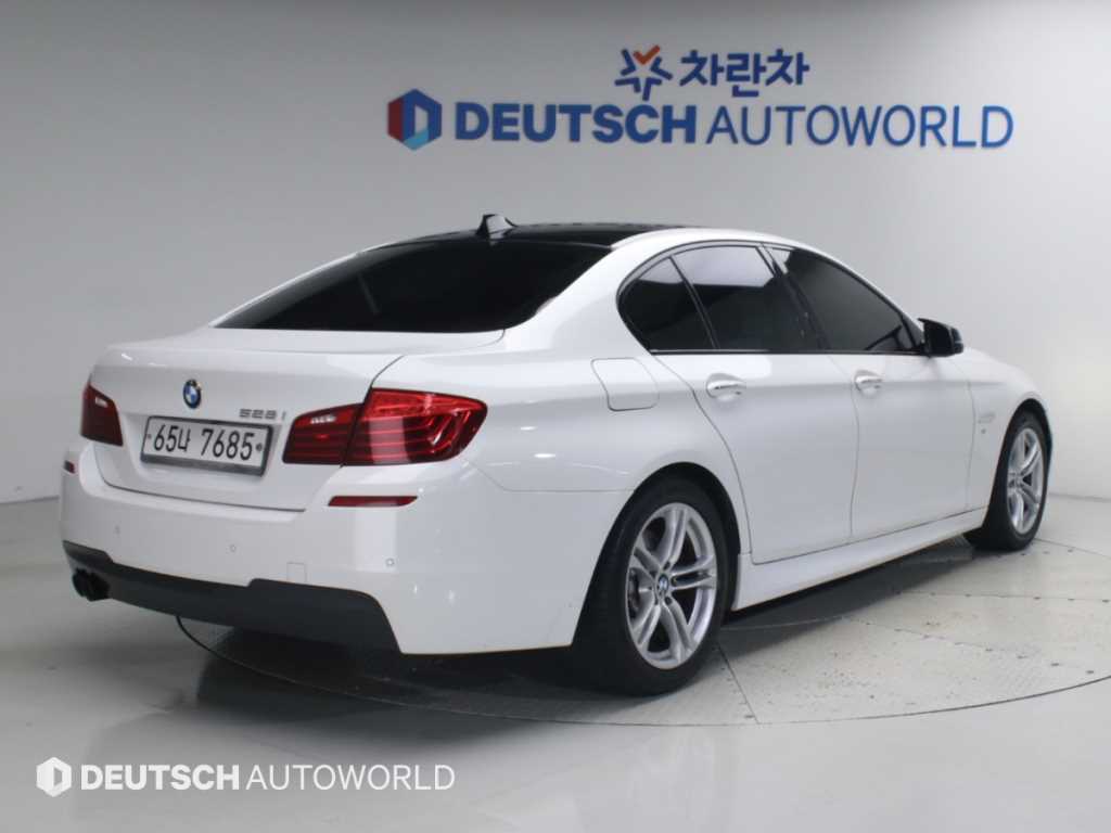 BMW 5시리즈 528i M 에어로 다이나믹 사진 2/20