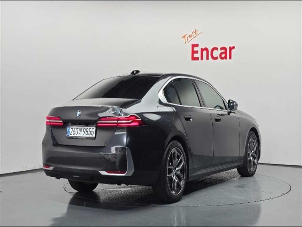BMW 5시리즈 520i 사진 2/20