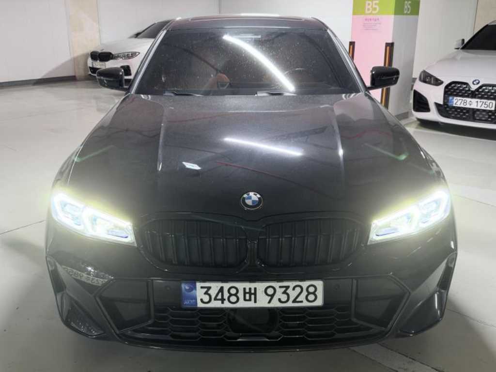 BMW 3시리즈 320i M 스포츠 사진