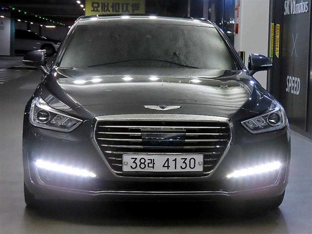 제네시스 EQ900 3.3 T-GDI AWD 프리미엄 럭셔리 사진 2/20