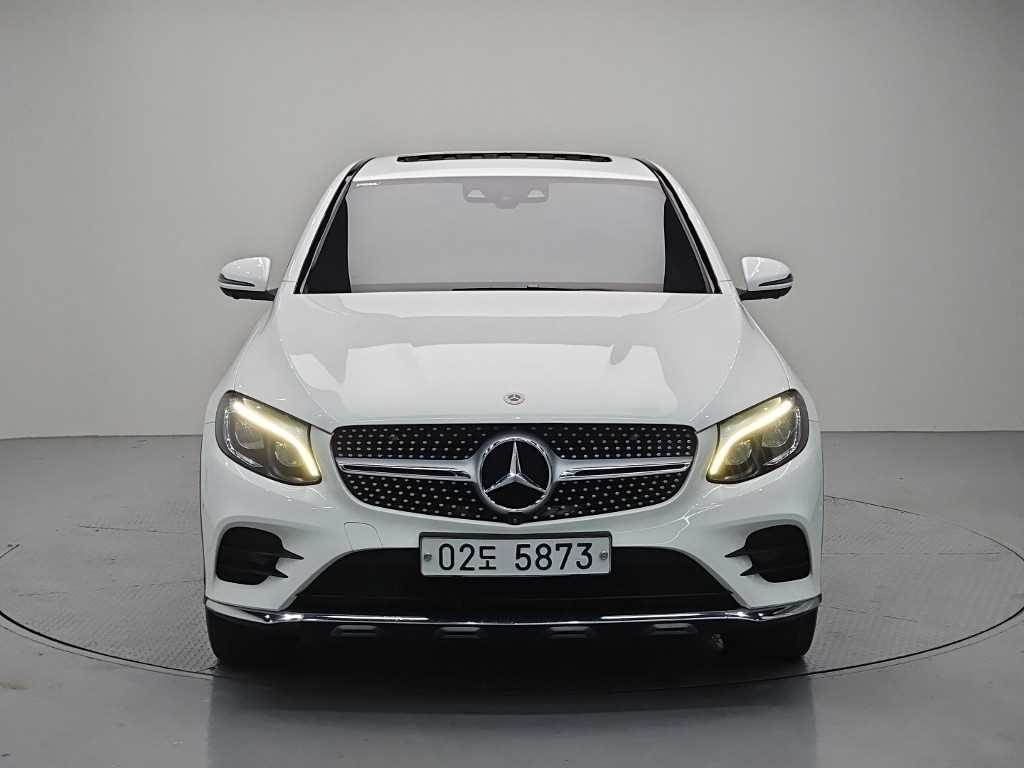 벤츠 GLC 클래스 GLC 300 4MATIC 쿠페 사진 2/20