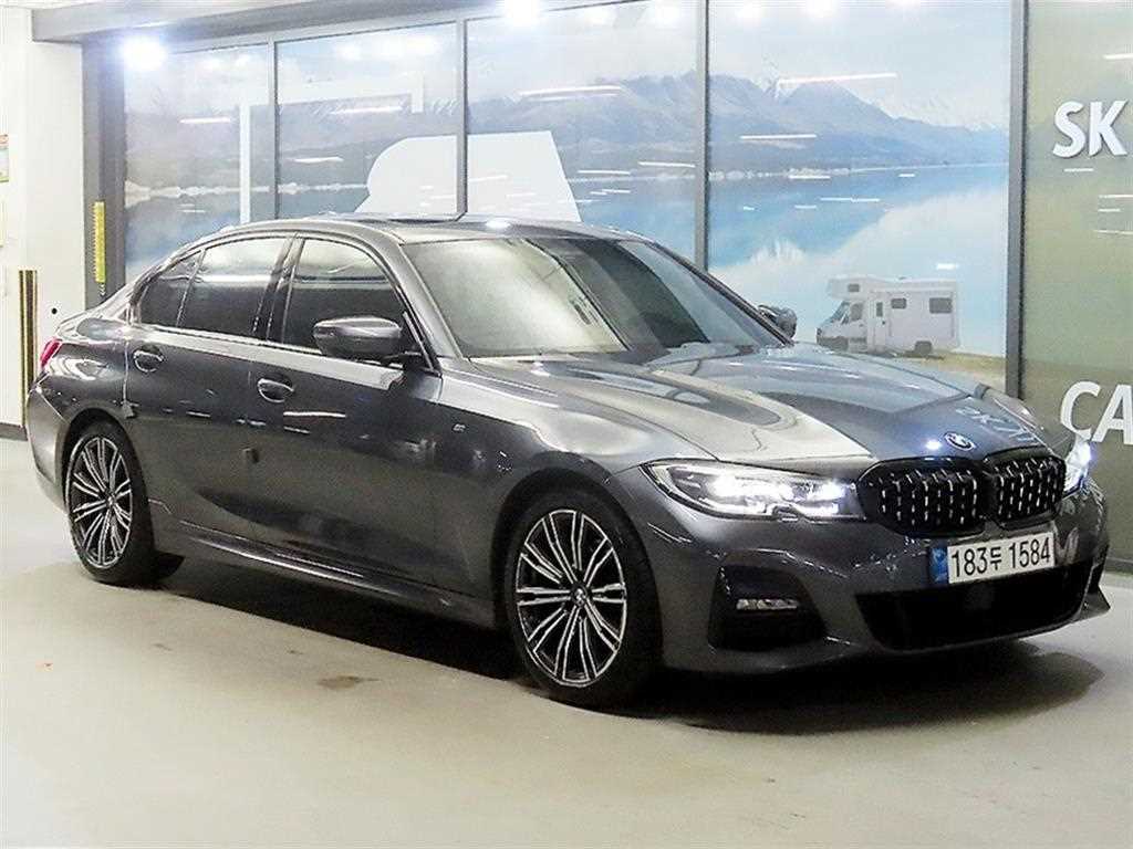 BMW 3시리즈 320i M 스포츠 사진