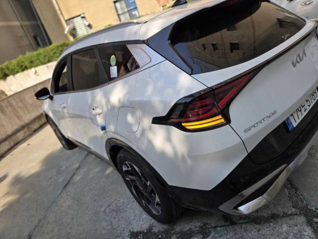 기아 스포티지 1.6 가솔린 2WD 시그니처 사진 2/10